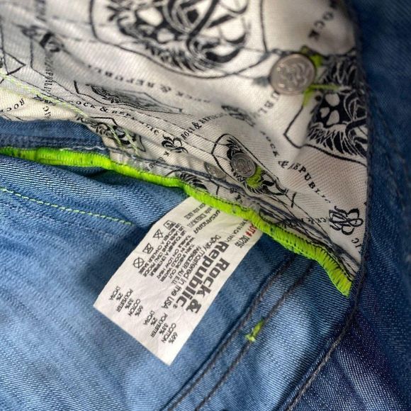 ROCK & REPUBLIC Flare Jeans NWT - Picture 7 of 8